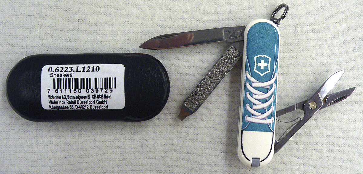 Victorinox Classic Sneakers - Taschenmesser